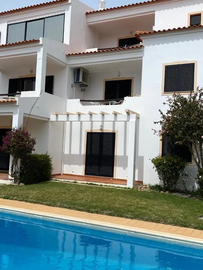 Albufeira Falesia Beach Apartment 0*,